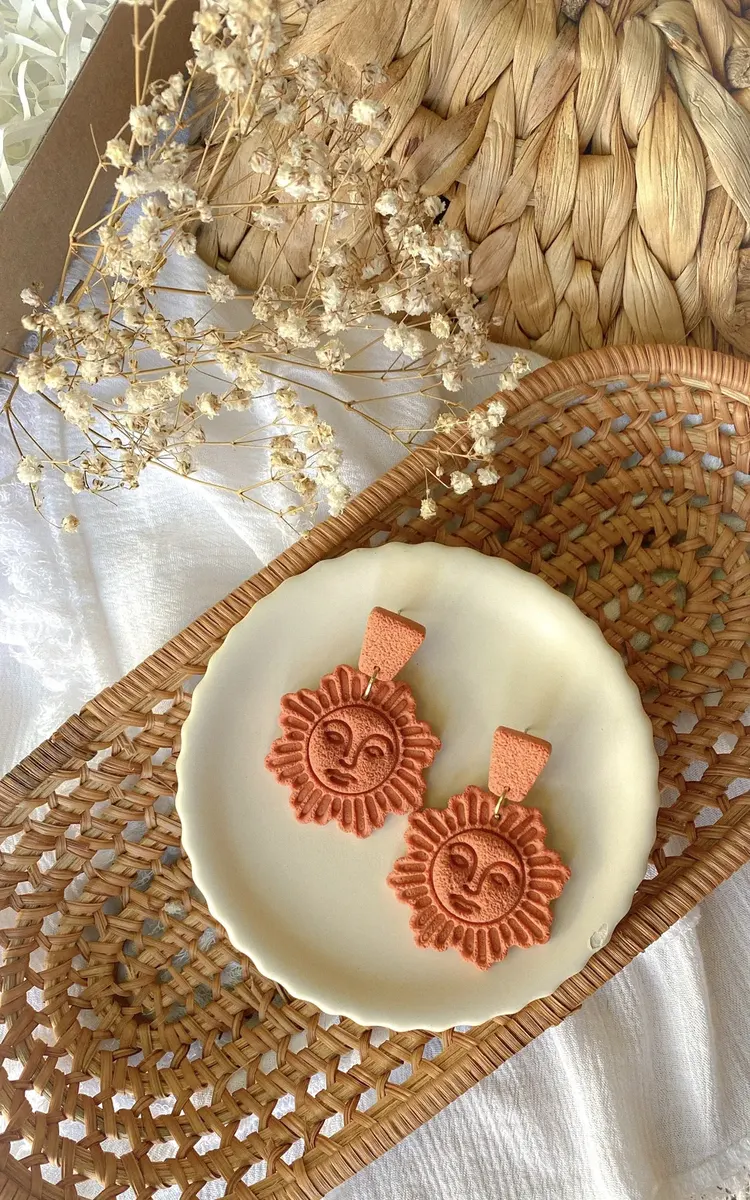 Aretes Sole: soles de arcilla terracota